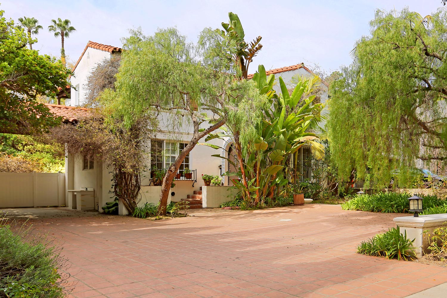 Michael J. Libow - 925 North Rexford Drive, Beverly Hills - Compass