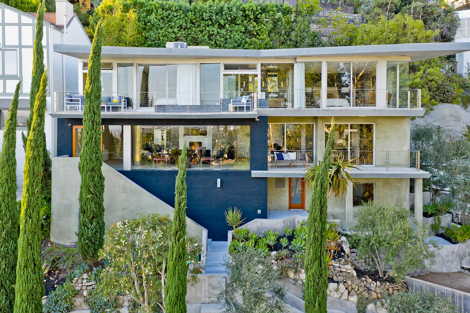 7831 Hillside Avenue, Hollywood Hills