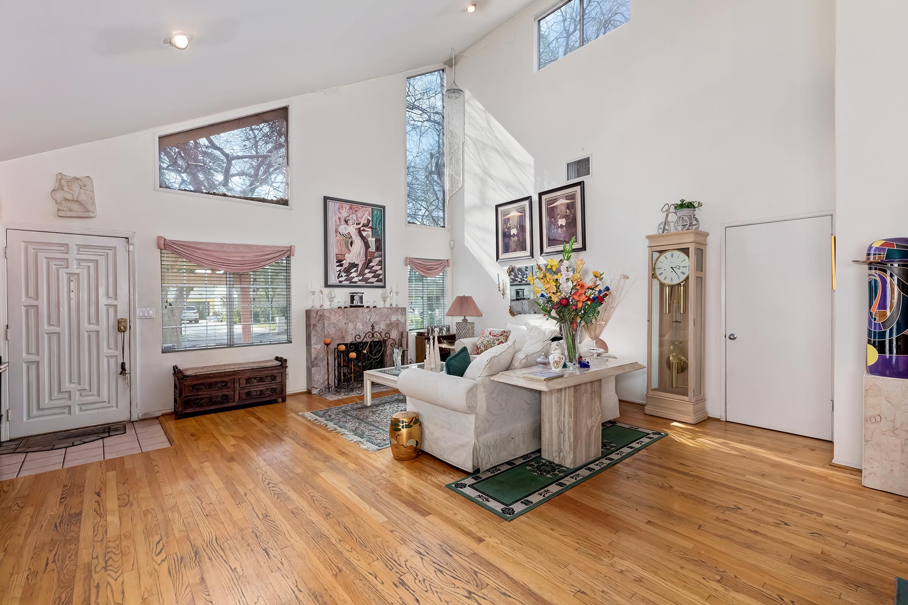 Jeanne Valvo 12315 Tiara Street, Valley Village Core Real Estate Group